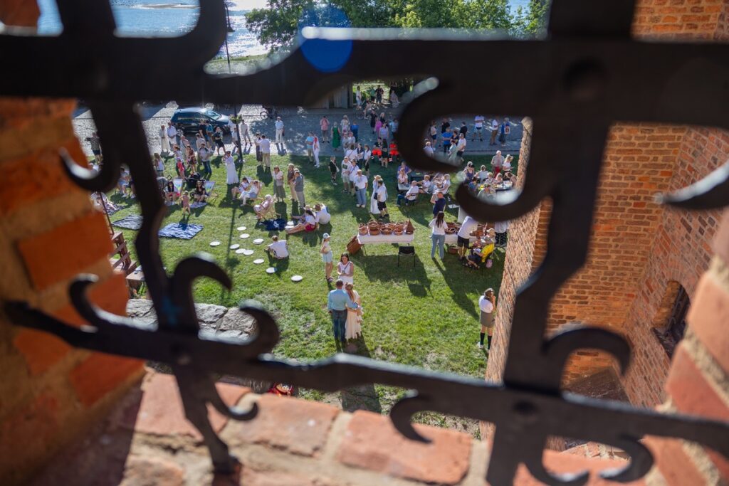 Piknik „Wianki nad Wisłą” na Błoniach Nadwiślańskich w Grudziądzu, fot. Mikołaj Kuras dla UMWKP
