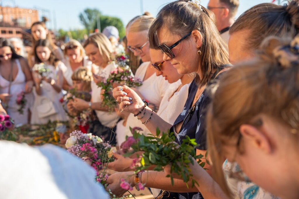 Piknik „Wianki nad Wisłą” na Błoniach Nadwiślańskich w Grudziądzu, fot. Mikołaj Kuras dla UMWKP