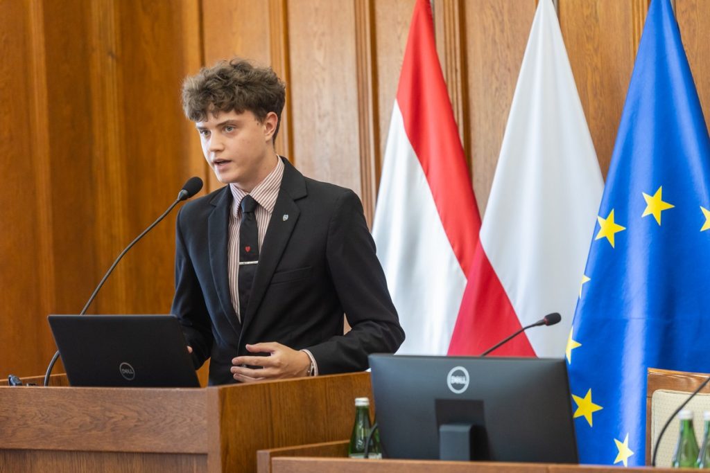 Inaugural session of the Youth Regional Parliament of the Kujawsko-Pomorskie Region (3rd term), photo by Mikołaj Kuras for UMWKP