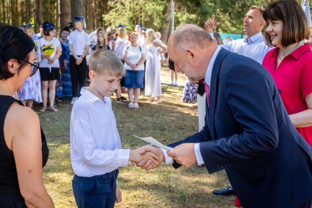 Uroczyste zakończenie roku szkolnego w Kujawsko-Pomorskim Specjalnym Ośrodku Szkolno-Wychowawczym nr 2 im. Gen. Stanisława Maczka w Bydgoszczy, fot. Tomasz Czachorowski/eventphoto.com.pl dla UMWKP