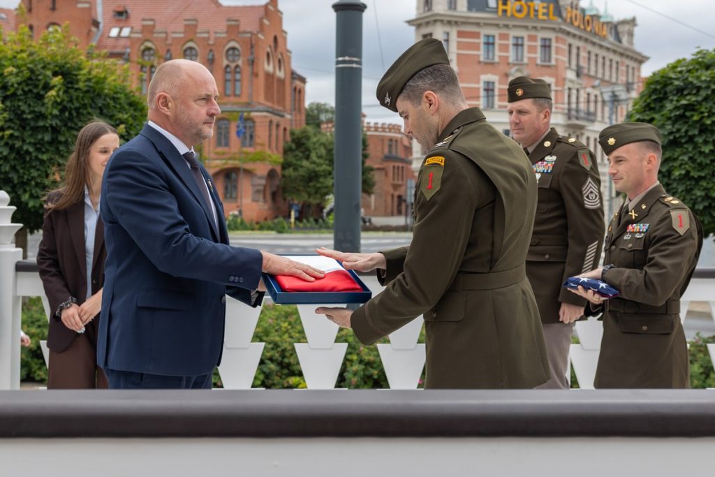 Independence Day of the United States in Toruń, photo by Mikołaj Kuras for UMWKP