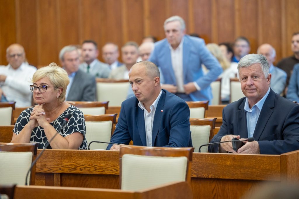 Nadzwyczajna sesja sejmiku województwa na temat sytuacji w WSZ, fot. Mikołaj Kuras dla UMWKP