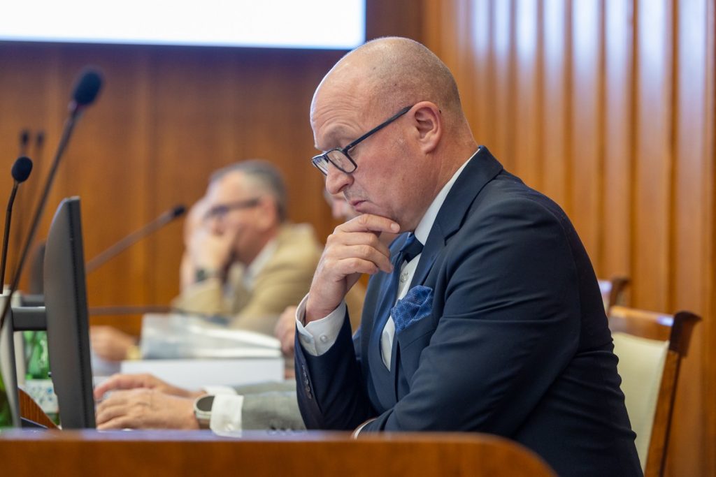 Nadzwyczajna sesja sejmiku województwa na temat sytuacji w WSZ, fot. Mikołaj Kuras dla UMWKP