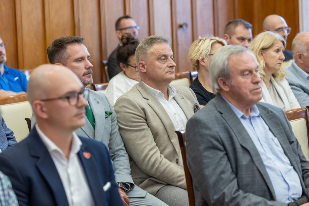 Nadzwyczajna sesja sejmiku województwa na temat sytuacji w WSZ, fot. Mikołaj Kuras dla UMWKP