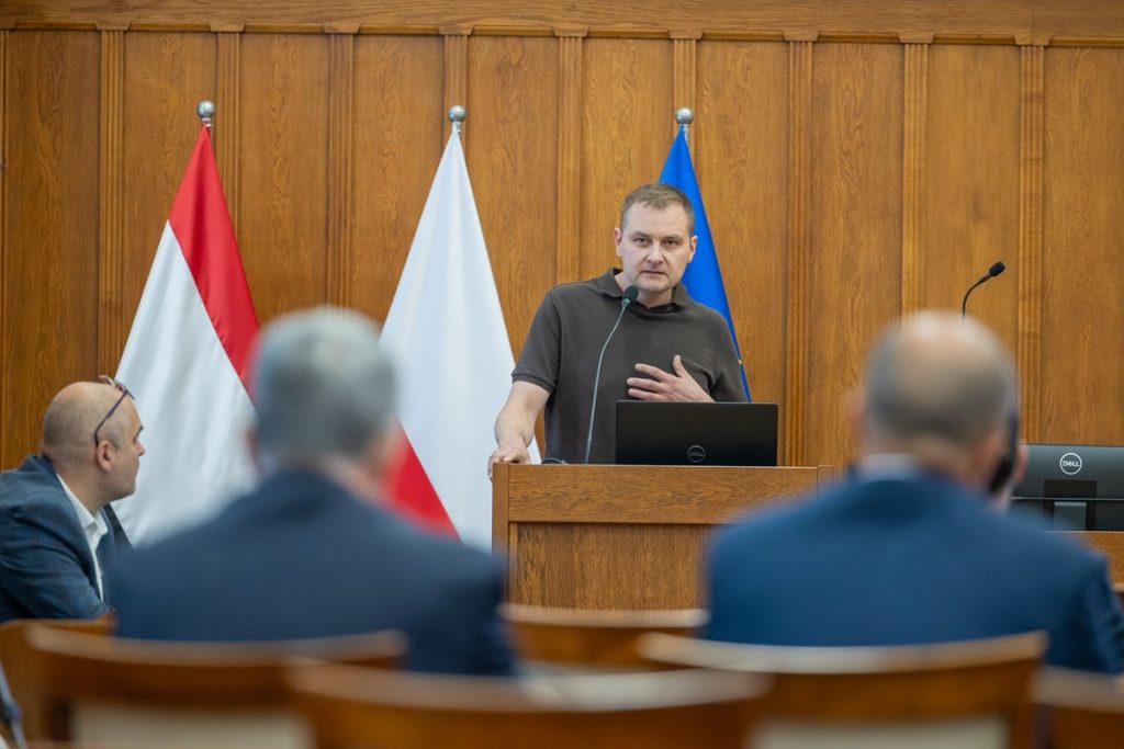 Nadzwyczajna sesja sejmiku województwa na temat sytuacji w WSZ, fot. Mikołaj Kuras dla UMWKP