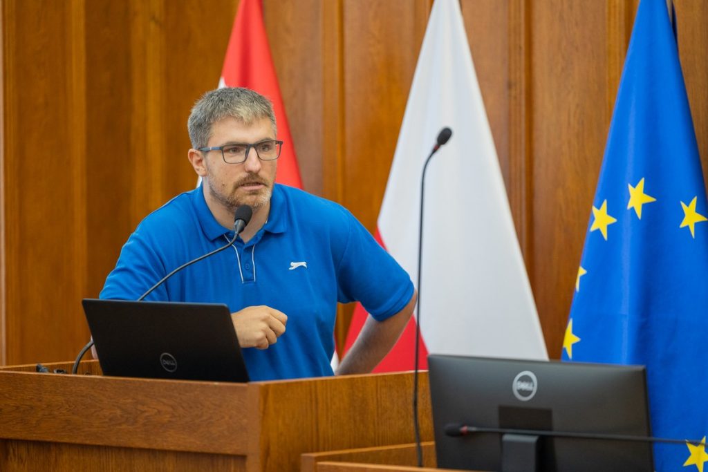 Nadzwyczajna sesja sejmiku województwa na temat sytuacji w WSZ, fot. Mikołaj Kuras dla UMWKP