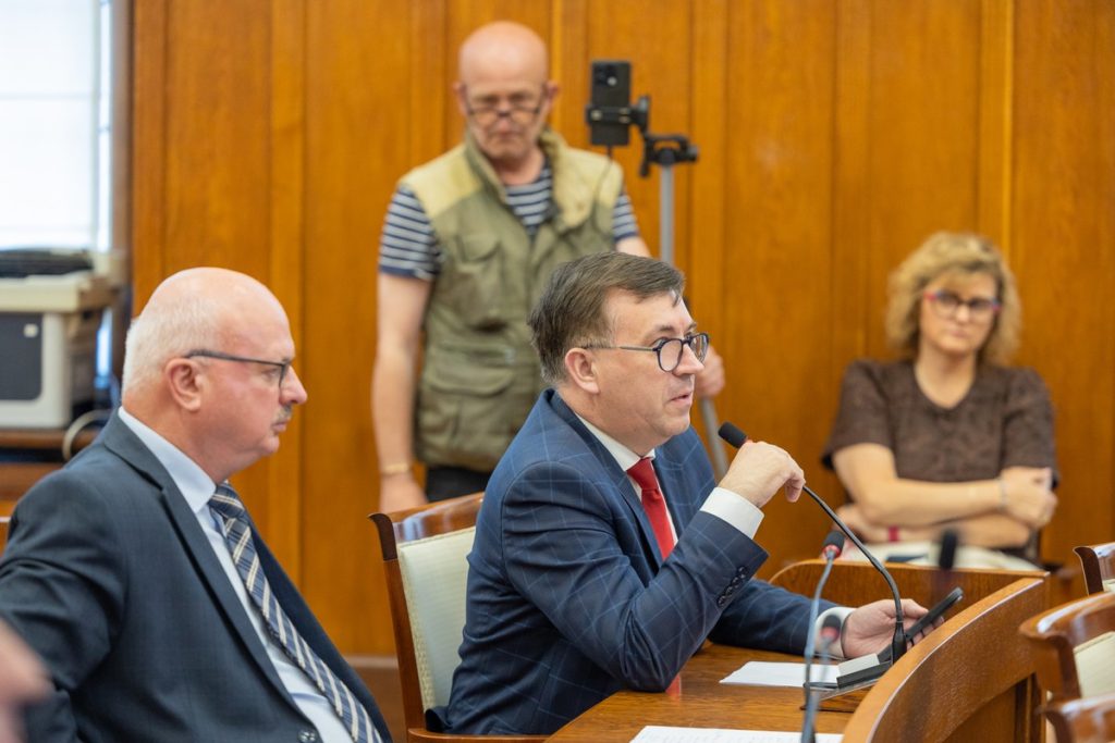 Nadzwyczajna sesja sejmiku województwa na temat sytuacji w WSZ, fot. Mikołaj Kuras dla UMWKP
