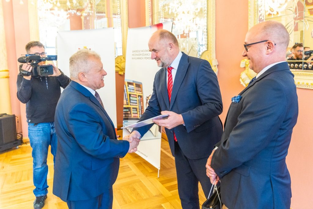 Appointments to the new Regional Skills Policy Coordination Team, photo by Andrzej Goiński/UMWKP