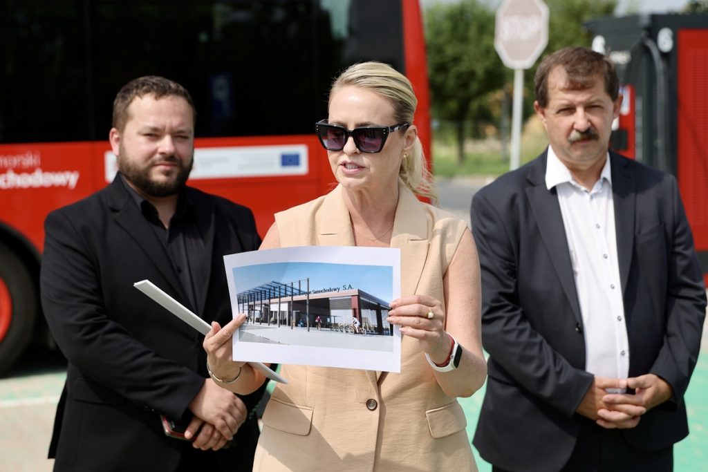 Uruchomienie stacji ładowania autobusów elektrycznych w Rypinie, fot. Andrzej Goiński/UMWKP