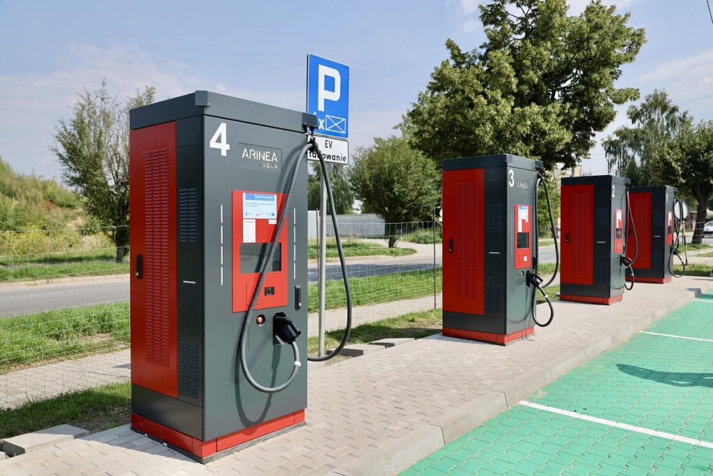 Uruchomienie stacji ładowania autobusów elektrycznych w Rypinie, fot. Andrzej Goiński/UMWKP