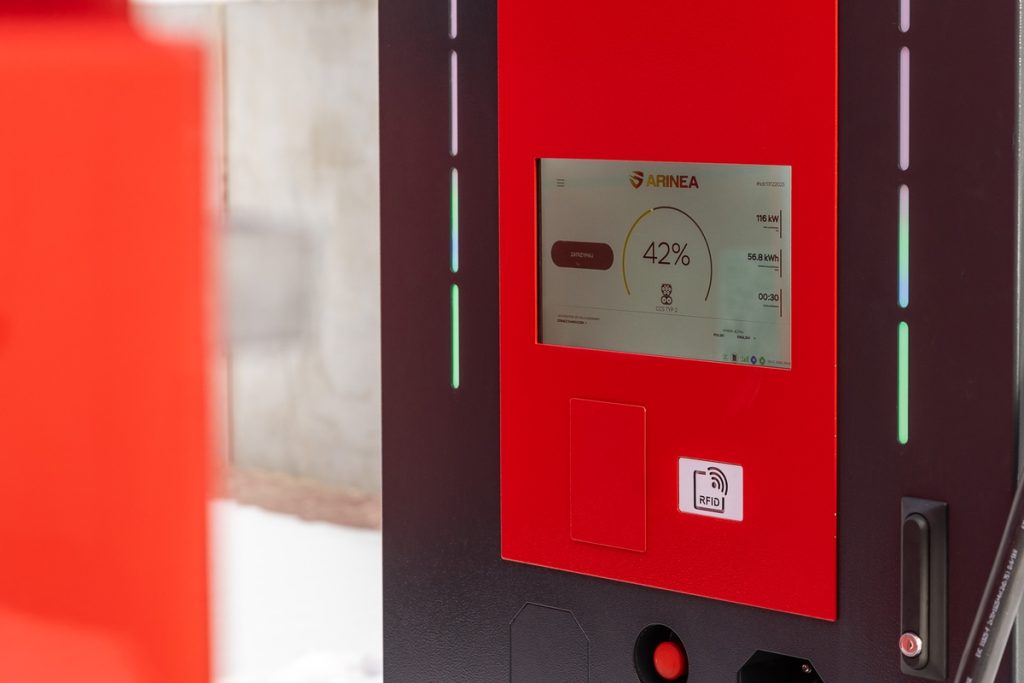 Electric vehicle charging station, photo: Szymon Zdziebło/tarantoga.pl for UMWKP