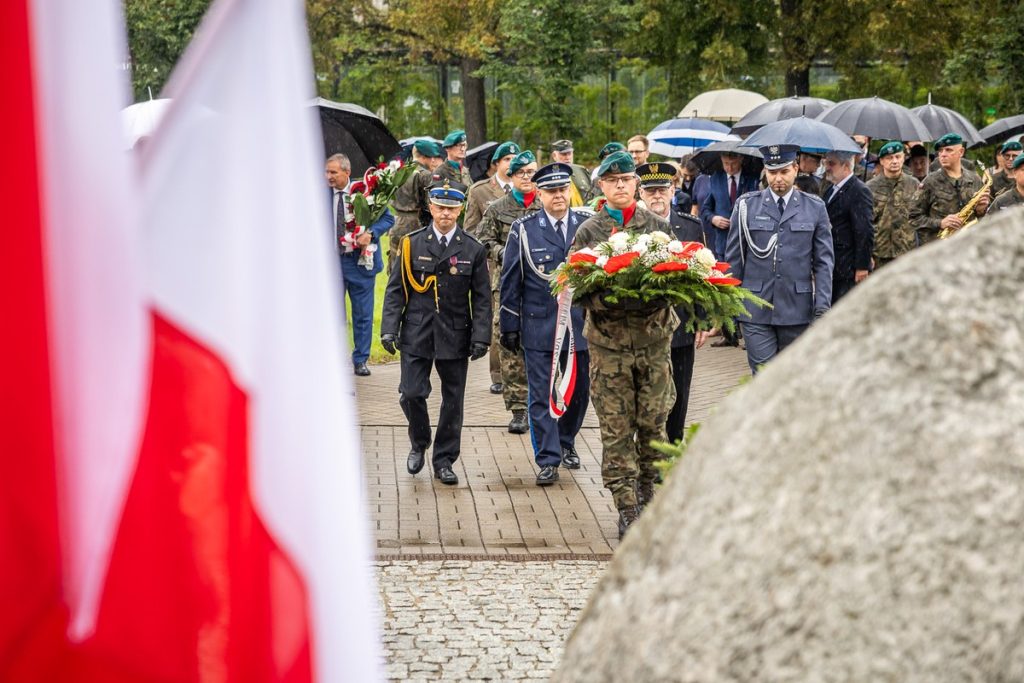 Obchody 82. rocznicy wybuchu Powstania Warszawskiego w Toruniu, fot. Szymon Zdziebło/tarantoga.pl dla UMWKP