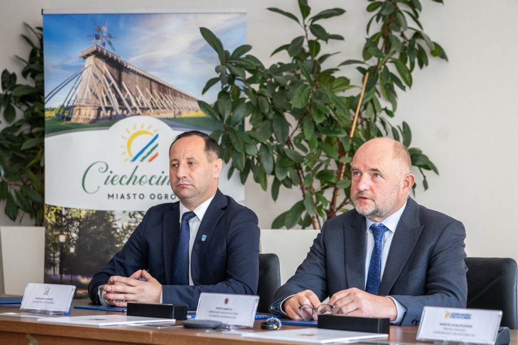 Konferencja ws. wpisania zespołu zabytkowej warzelni soli w Ciechocinku na Listę Światowego Dziedzictwa UNESCO, fot. Szymon Zdziebło/tarantoga.pl dla UMWKP