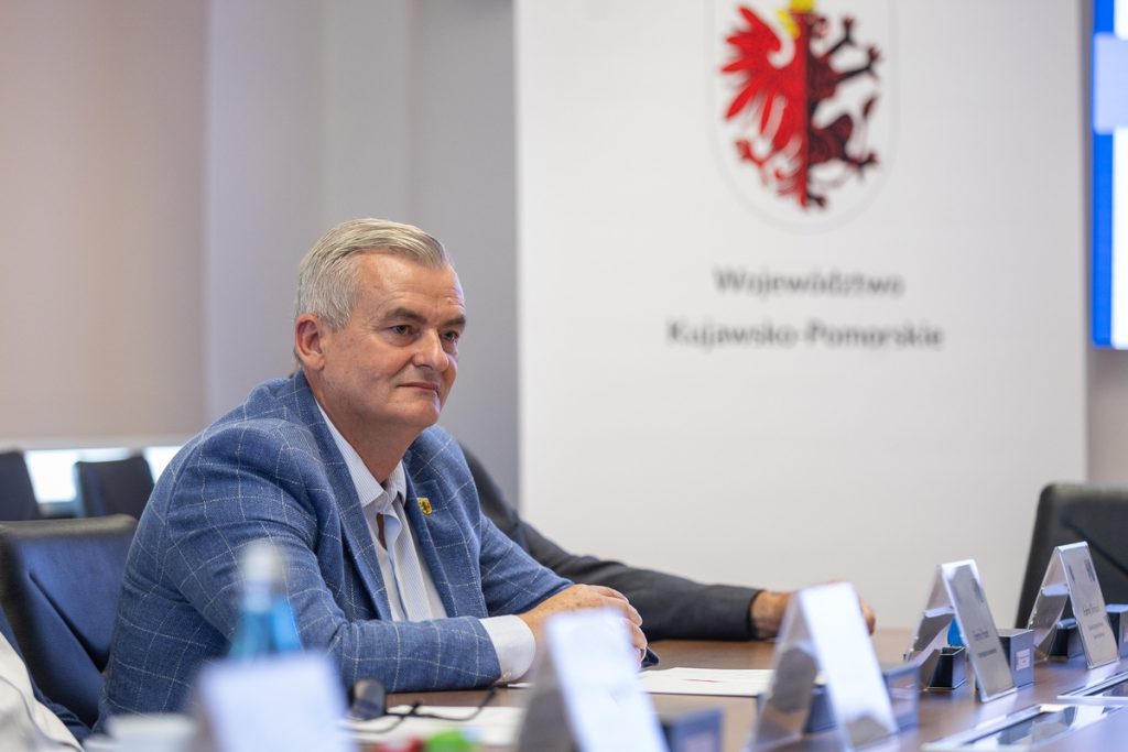 Podpisanie listu intencyjnego na budowę obwodnicy Pakości, fot. Szymon Zdziebło/tarantoga.pl dla UMWKP