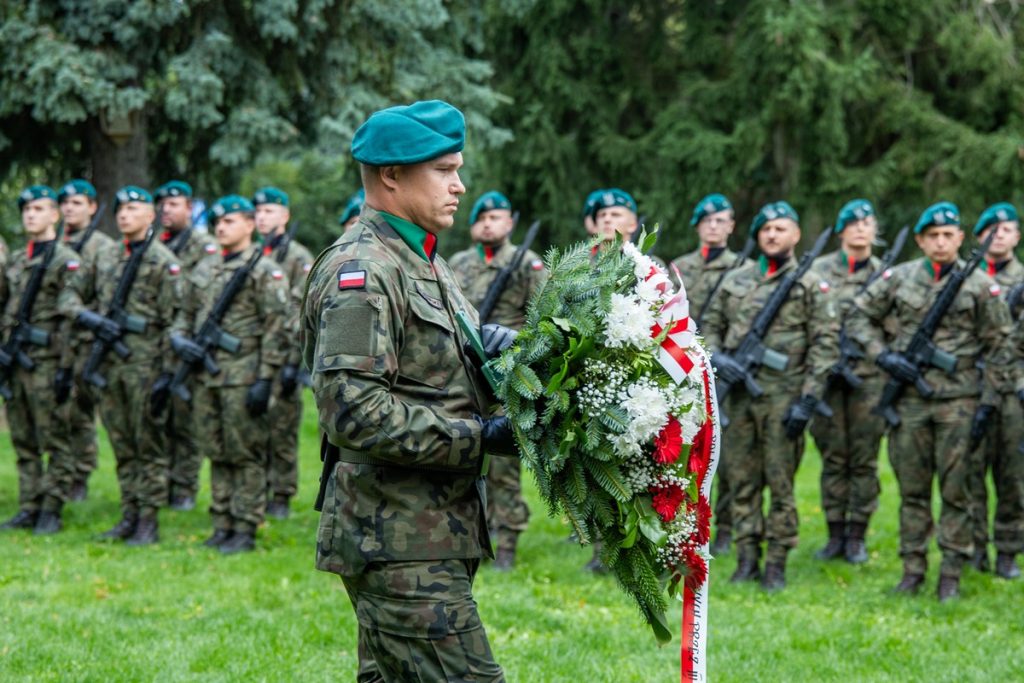 Obchody 87. rocznicy wybuchu II wojny światowej w Toruniu, fot. Andrzej Goiński/UMWKP
