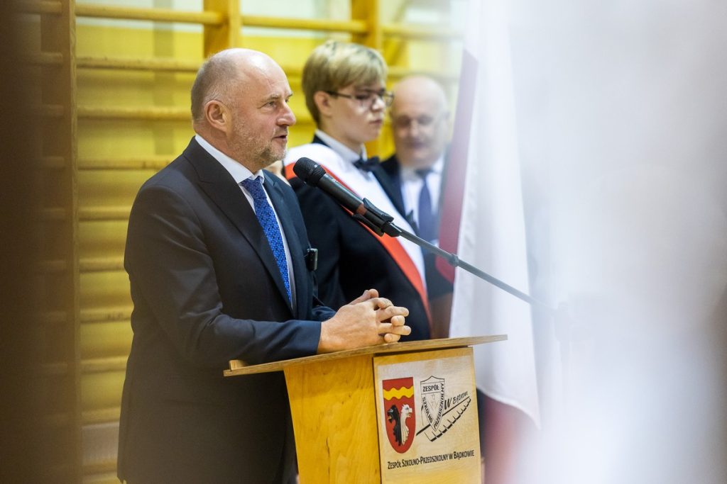 Inauguracja roku szkolnego w Bądkowie, fot. Szymon Zdziebło/tarantoga.pl dla UMWKP