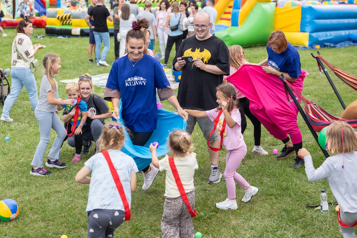 Piknik pod Kujawskim Niebem w Ciechocinku, fot. Mikołaj Kuras dla UMWKP