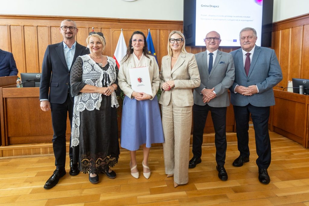 Podpisanie umów FEdKP, 3 września 2026 r., fot. Szymon Zdziebło/tarantoga.pl dla UMWKP