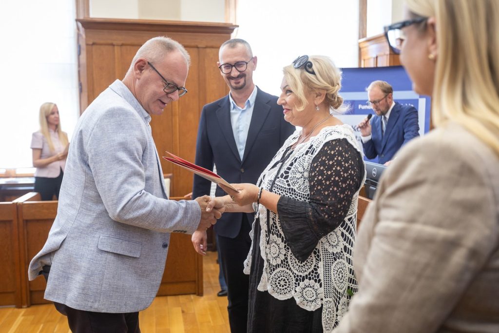 Podpisanie umów FEdKP, 3 września 2026 r., fot. Szymon Zdziebło/tarantoga.pl dla UMWKP