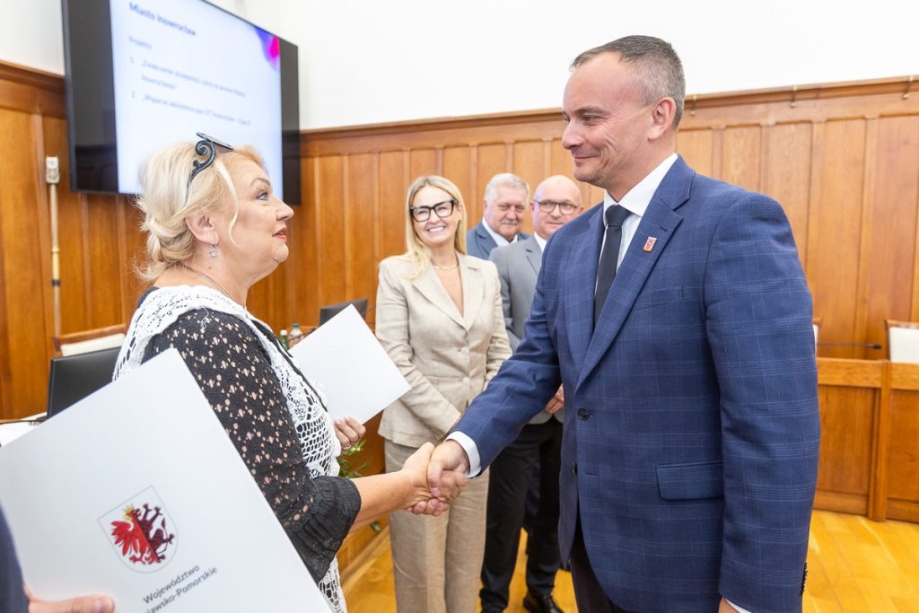 Podpisanie umów FEdKP, 3 września 2026 r., fot. Szymon Zdziebło/tarantoga.pl dla UMWKP