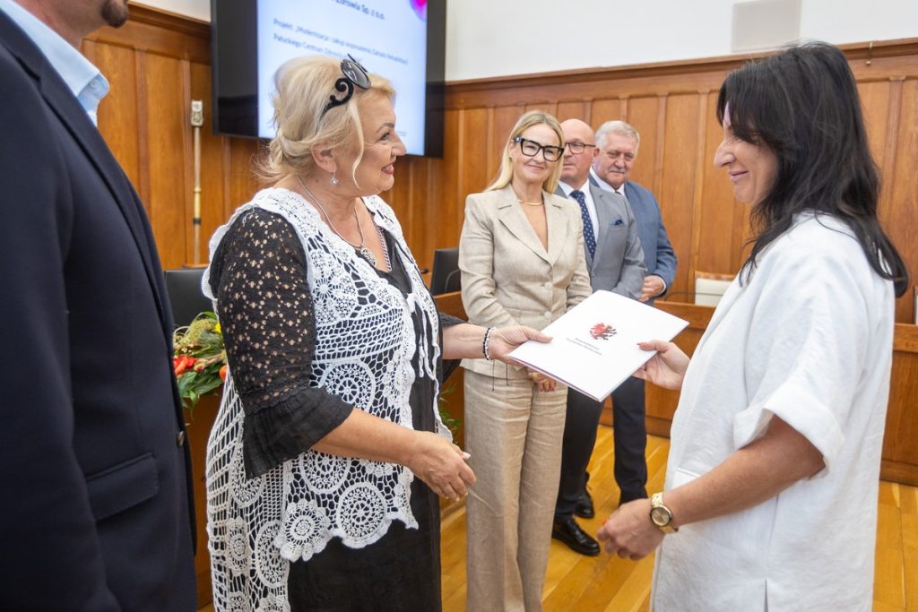 Podpisanie umów FEdKP, 3 września 2026 r., fot. Szymon Zdziebło/tarantoga.pl dla UMWKP