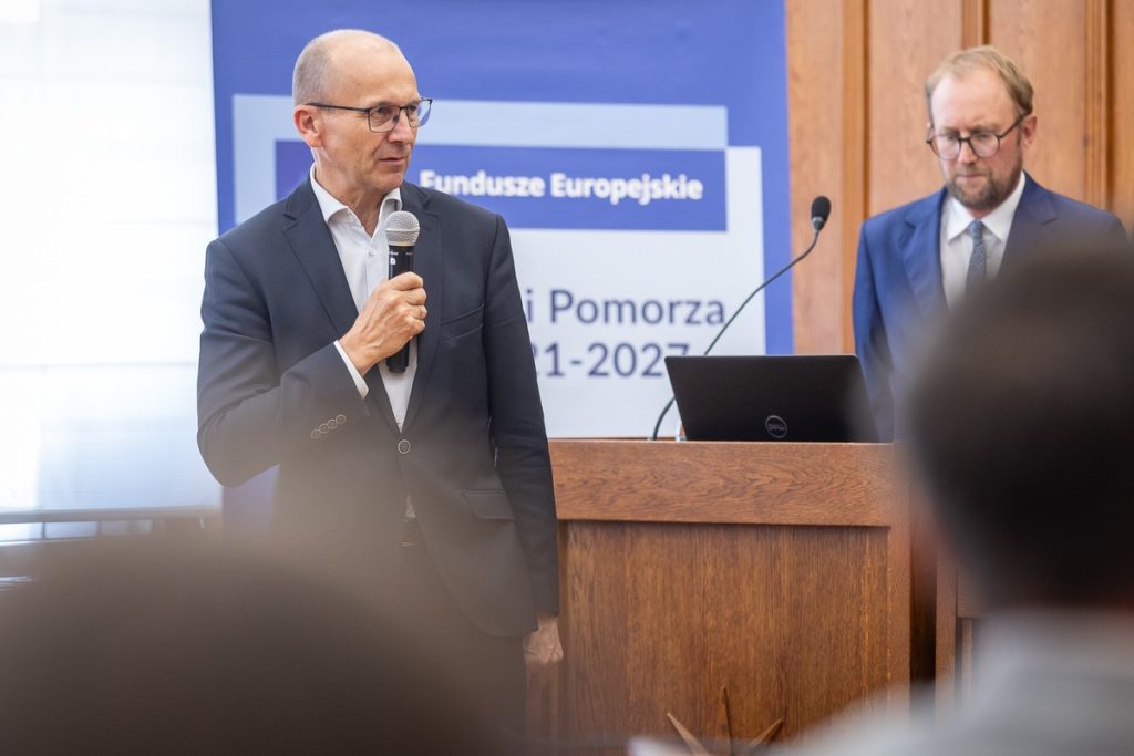 Podpisanie umów FEdKP, 3 września 2026 r., fot. Szymon Zdziebło/tarantoga.pl dla UMWKP