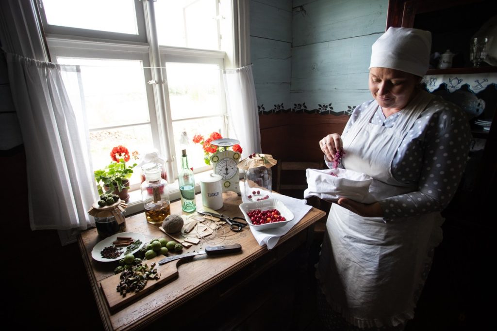 Visiting our Olender neighbours, photo: Mikołaj Kuras for UMWKP
