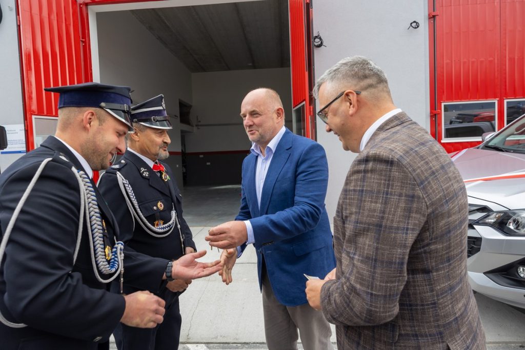 Otwarcie remizy OSP w Dąbrowie Chełmińskiej, fot. Mikołaj Kuras dla UMWKP