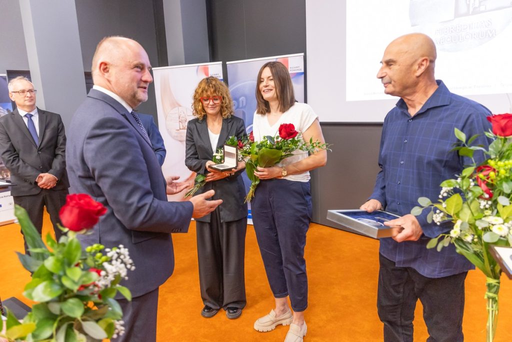 Wręczenie nagród Hereditas Saeculorum i Musejon, fot. Andrzej Goiński/UMWKP