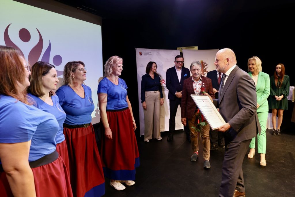 Gala wręczenia nagród w konkursie „Rodzynki z pozarządówki”, fot. Andrzej Goiński/UMWKP