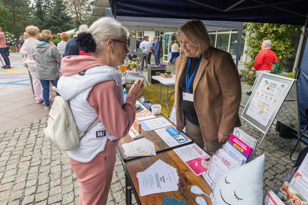 Piknik zdrowotno-edukacyjny w Parku Kliniki Uzdrowiskowej Pod Tężniami w Ciechocinku, fot. Mikołaj Kuras dla UMWKP