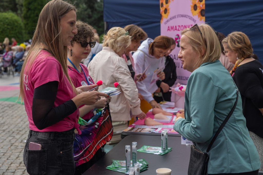Piknik zdrowotno-edukacyjny w Parku Kliniki Uzdrowiskowej Pod Tężniami w Ciechocinku, fot. Mikołaj Kuras dla UMWKP