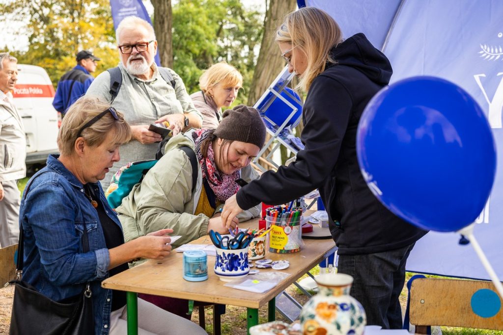 Piknik pod Kujawskim Niebem w Kruszwicy, fot. Szymon Zdziebło/tarantoga.pl dla UMWKP