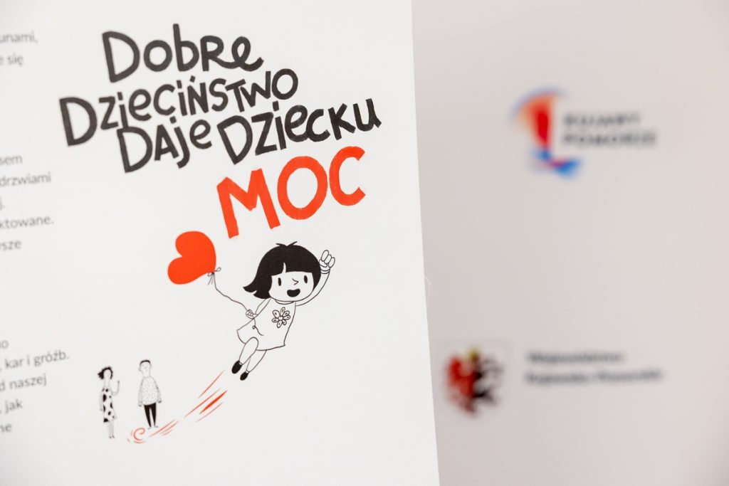 Toruń, Konferencja i manifest dzieciństwo bez przemocy, fot. Mikołaj Kuras dla UMWKP