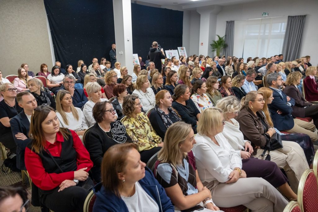 Toruń, Konferencja i manifest dzieciństwo bez przemocy, fot. Mikołaj Kuras dla UMWKP