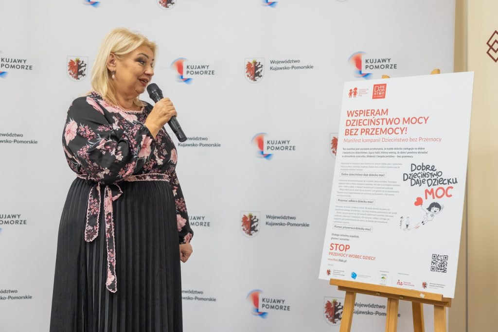 Toruń, Konferencja i manifest dzieciństwo bez przemocy, fot. Mikołaj Kuras dla UMWKP