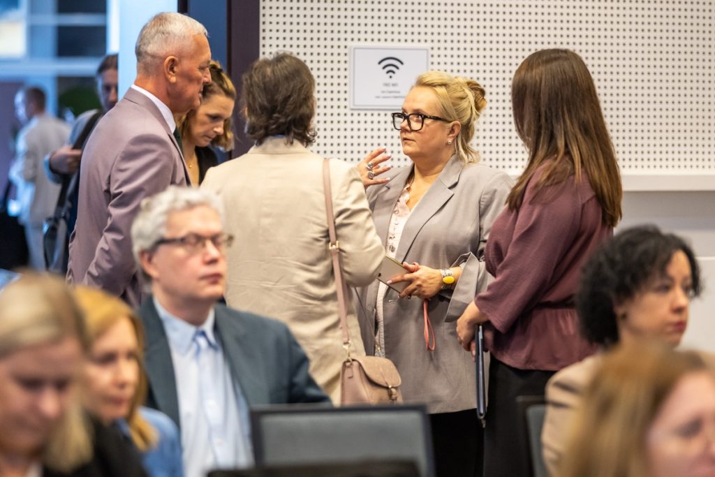 Konferencja „Usuwamy azbest spod strzechy”, fot. Szymon Zdziebło/tarantoga.pl dla UMWKP