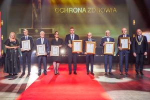 Laureaci Nagród Marszałka w kategorii „Ochrona zdrowia”, fot. Szymon Zdziebło/tarantoga.pl dla UMWKP