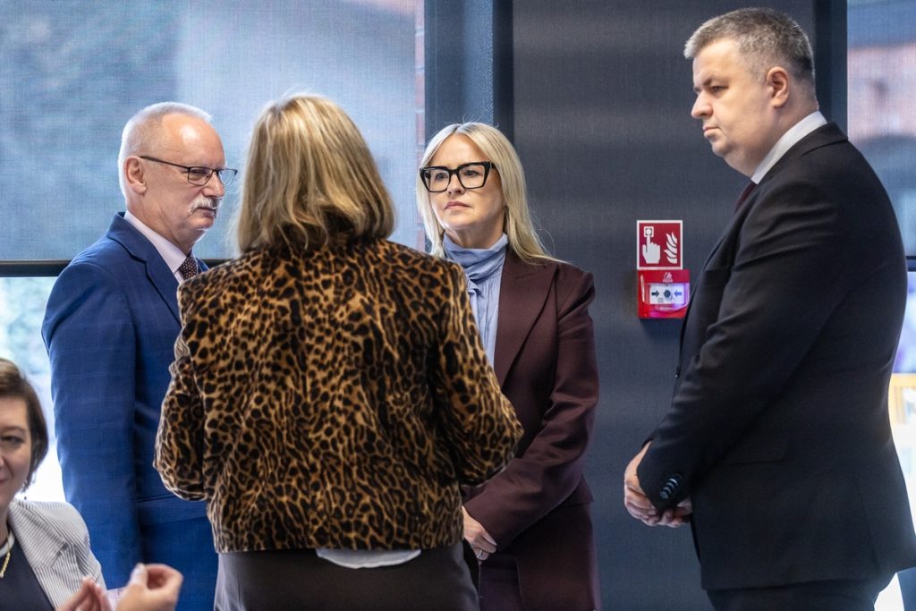 Kujawsko-Pomorskie Targi Rynku Pracy w Toruniu, fot. Szymon Zdziebło/ tarantoga.pl dla UMWKP