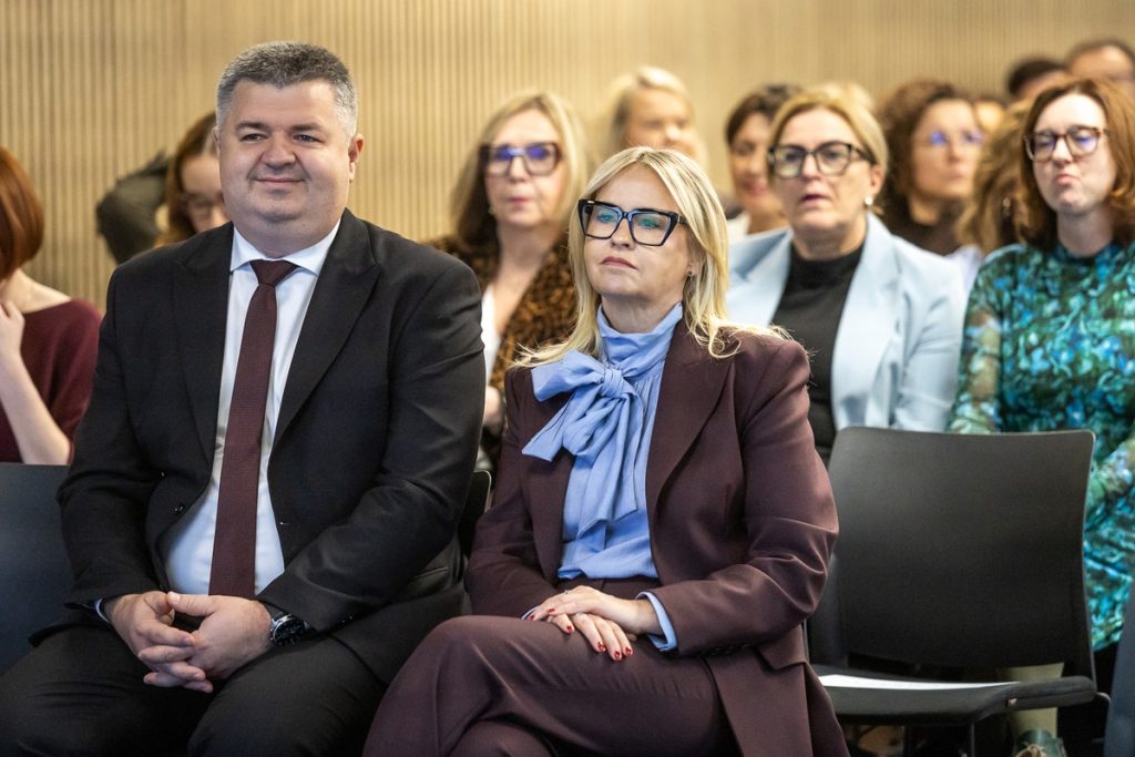 Kujawsko-Pomorskie Targi Rynku Pracy w Toruniu, fot. Szymon Zdziebło/ tarantoga.pl dla UMWKP