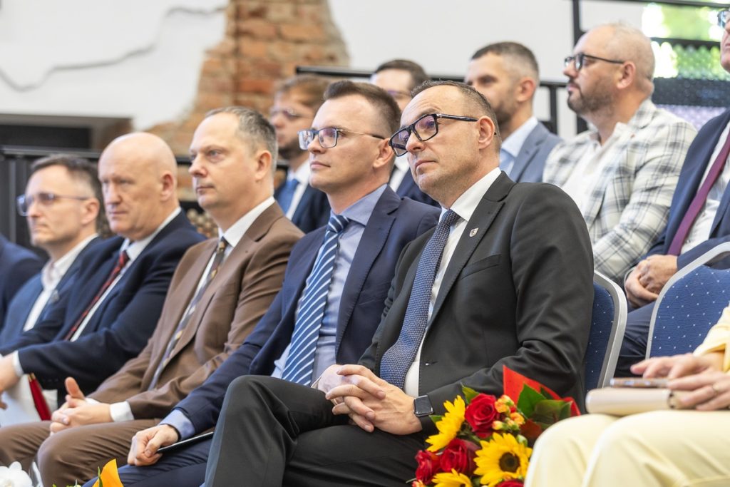 Otwarcie nowej siedziby CUS w Pruszczu (powiat świecki), fot. Szymon Zdziebło/tarantoga.pl dla UMWKP