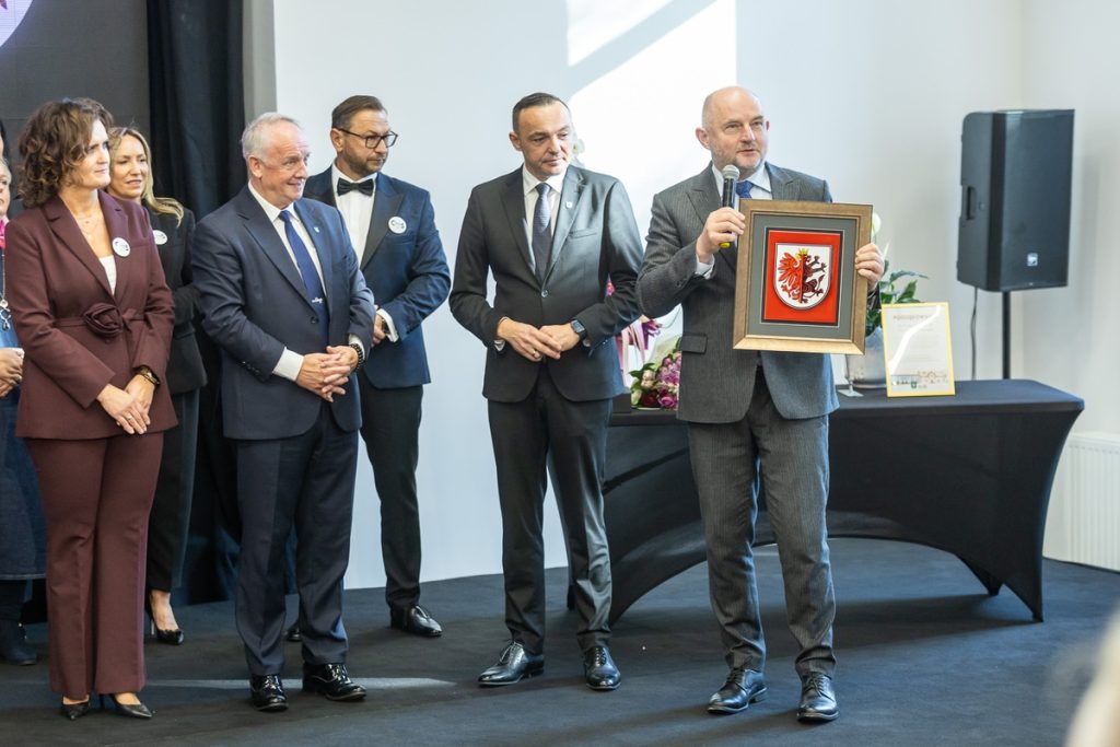 Otwarcie nowej siedziby CUS w Pruszczu (powiat świecki), fot. Szymon Zdziebło/tarantoga.pl dla UMWKP