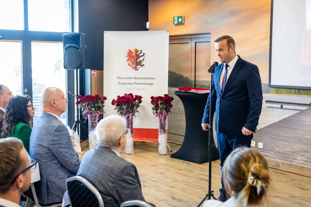 Wręczenie odznak sołtysom z powiatu świeckiego, fot. Tomasz Czachorowski/eventphoto dla UMWKP