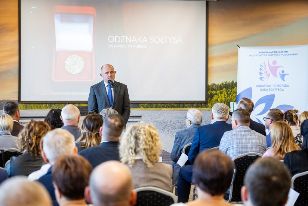 Wręczenie odznak sołtysom z powiatu świeckiego, fot. Tomasz Czachorowski/eventphoto dla UMWKP