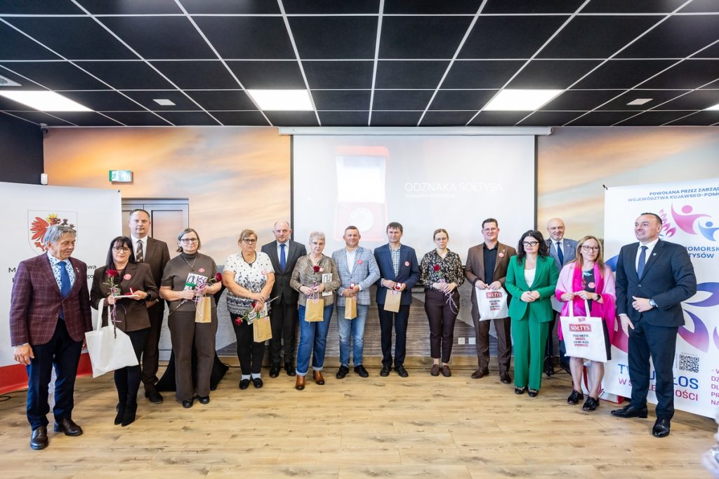 Wręczenie odznak sołtysom z powiatu świeckiego, fot. Tomasz Czachorowski/eventphoto dla UMWKP
