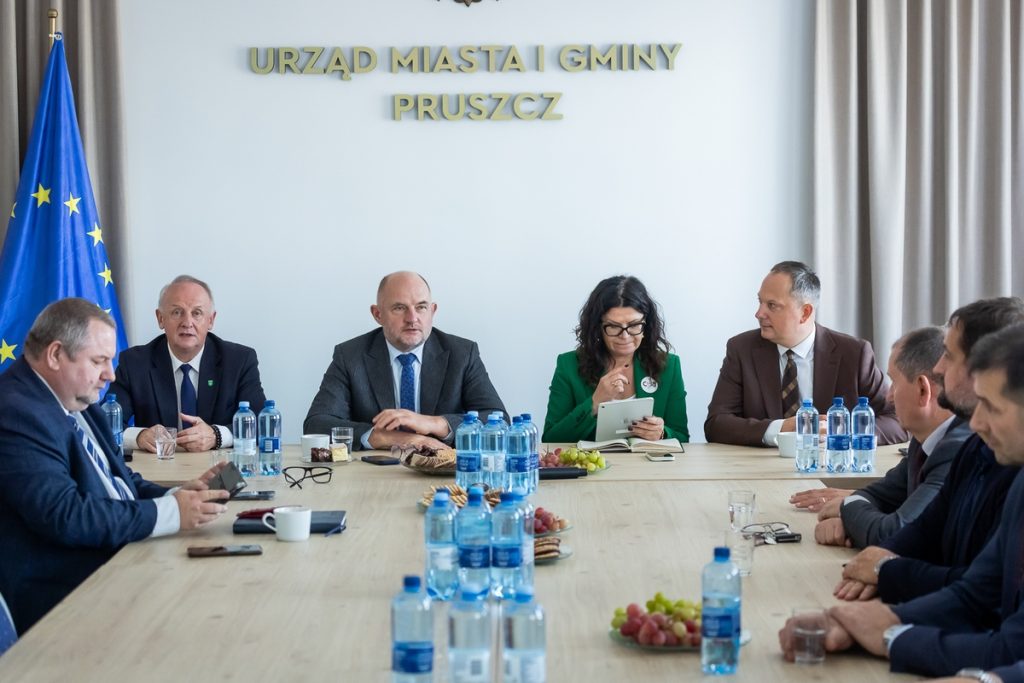 Spotkanie z samorządowcami powiatu świeckiego w sprawie strategii rozwoju województwa 2030+, fot. Tomasz Czachorowski/eventphoto dla UMWKP