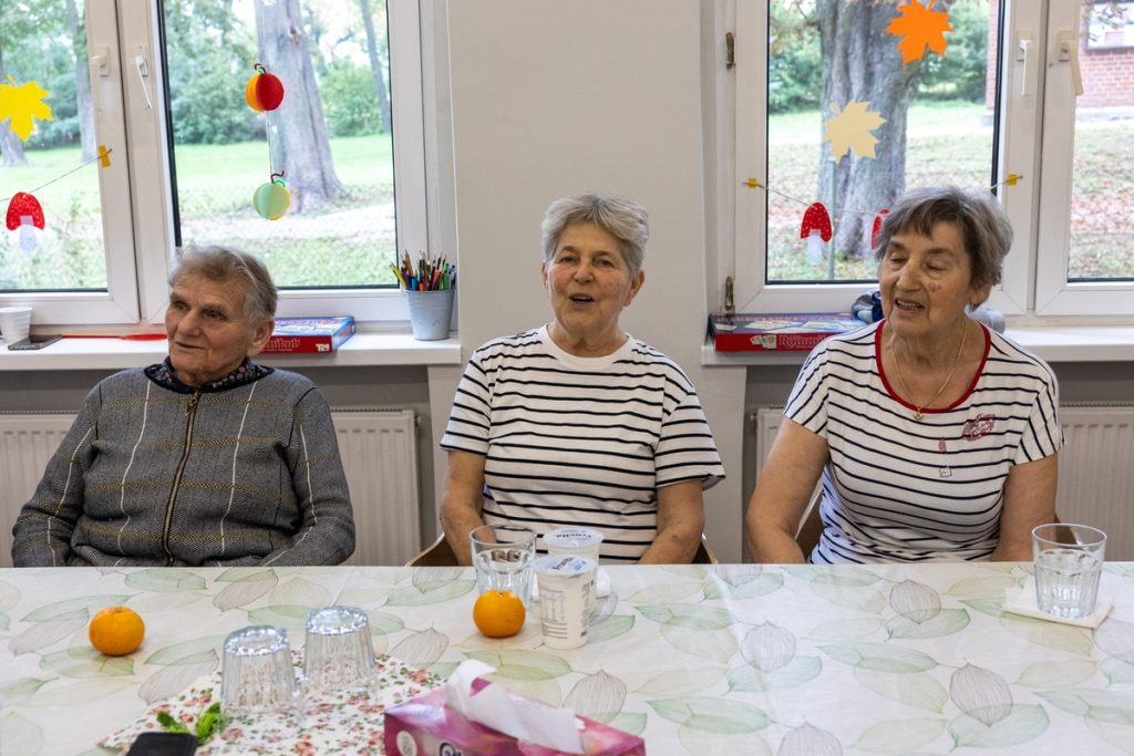 Zajęcia dla seniorów w Trzebczyku Szlacheckim, fot. Mikołaj Kuras dla UMWKP