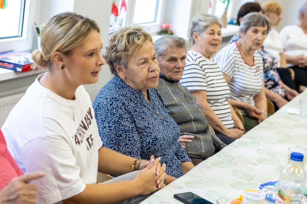 Zajęcia dla seniorów w Trzebczyku Szlacheckim, fot. Mikołaj Kuras dla UMWKP