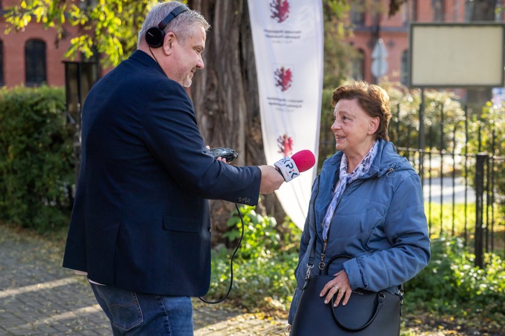 Dystrybucja tuszek w Toruniu, fot. Szymon Zdziebło/tarantoga.pl dla UMWKP