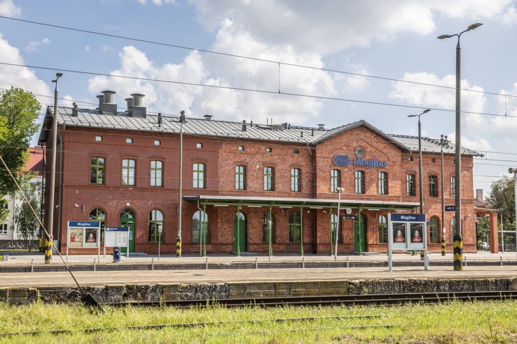 Dworzec kolejowy w Mogilnie, fot. Andrzej Goiński/UMWKP
